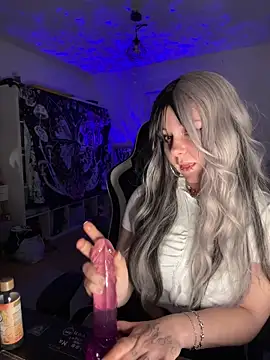 Snapshot of kinkygirl420x chatting on March 2025 08:59:01 PM kinkygirl420x online show from March 2025 08:59:01 PM