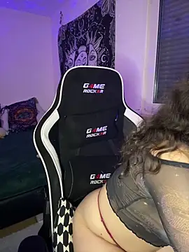 Snapshot of kinkygirl420x chatting on March 2025 10:39:02 PM kinkygirl420x online show from March 2025 10:39:02 PM