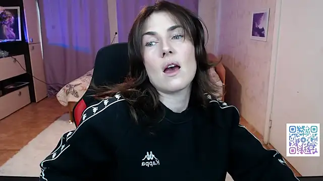 Daniela Cooperr online show from May 2026 02:47:02 PM