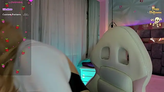 Snapshot of Candy_morgan412 chatting on October 2025 12:18:02 PM Candy morgan412 online show from October 2025 12:18:02 PM