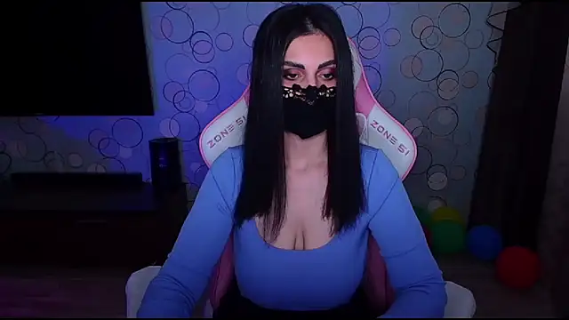 Snapshot of __Yasmina__ chatting on April 2026 04:53:01 AM Yasmina online show from April 2026 04:53:01 AM