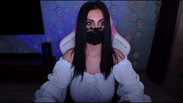 Snapshot of __Yasmina__ chatting on May 2026 05:16:02 AM Yasmina online show from May 2026 05:16:02 AM