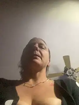 Everlyrose27 online show from December 2024 05:04:01 AM