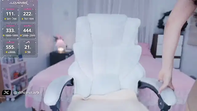 Snapshot of PimChanOK chatting on March 2025 11:31:01 PM PimChanOK online show from March 2025 11:31:01 PM