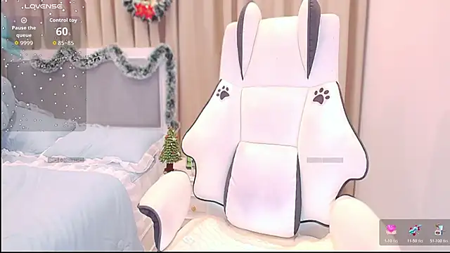 PimChanOK online show from December 2025 03:41:01 PM