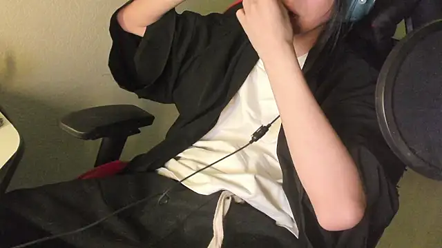 Snapshot of wexlee7 chatting on February 2026 09:43:01 PM wexlee7 online show from February 2026 09:43:01 PM