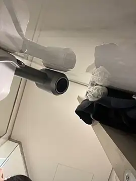 MEOW MEO online show from November 2025 03:45:02 PM