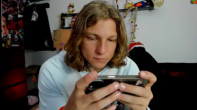 Snapshot of Tom_Krakow chatting on December 2024 06:31:02 PM Tom Krakow online show from December 2024 06:31:02 PM