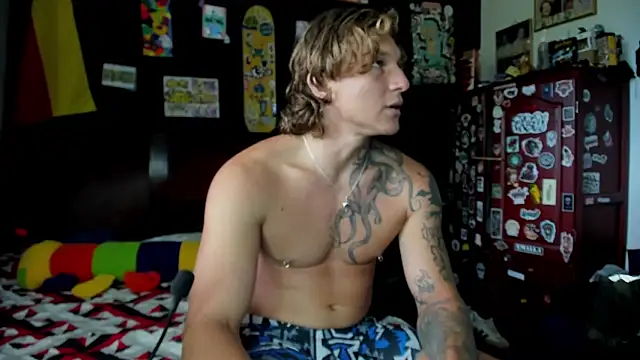 Snapshot of Tom_Krakow chatting on October 2025 08:51:02 PM Tom Krakow online show from October 2025 08:51:02 PM