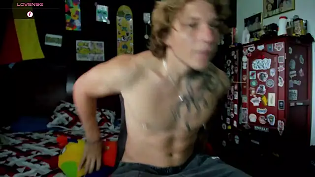 Snapshot of Tom_Krakow chatting on November 2025 07:57:01 PM Tom Krakow online show from November 2025 07:57:01 PM