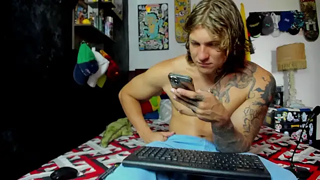 Snapshot of Tom_Krakow chatting on January 2026 08:21:02 PM Tom Krakow online show from January 2026 08:21:02 PM