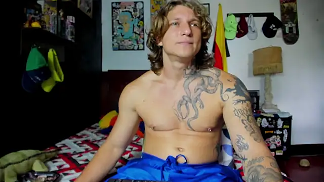 Snapshot of Tom_Krakow chatting on February 2026 08:03:02 PM Tom Krakow online show from February 2026 08:03:02 PM