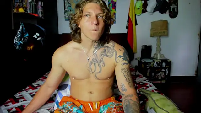 Snapshot of Tom_Krakow chatting on February 2026 03:53:01 PM Tom Krakow online show from February 2026 03:53:01 PM