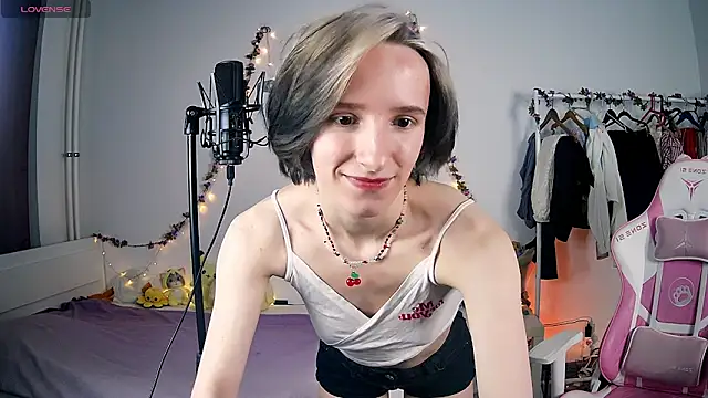 Violet Veliya online show from March 2025 04:11:02 PM