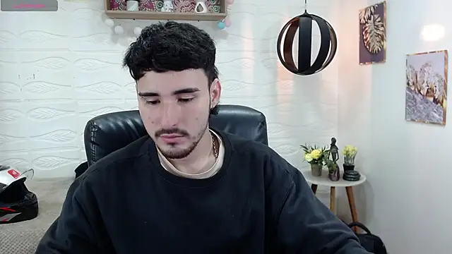 Snapshot of DmitriSanders chatting on January 2025 08:43:01 PM DmitriSanders online show from January 2025 08:43:01 PM