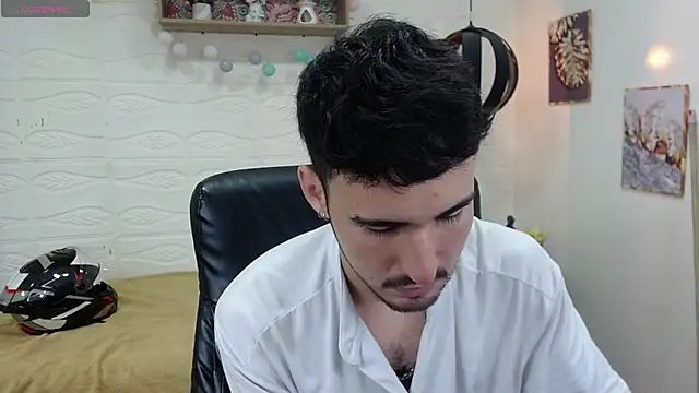 Snapshot of DmitriSanders chatting on February 2025 02:46:01 AM DmitriSanders online show from February 2025 02:46:01 AM