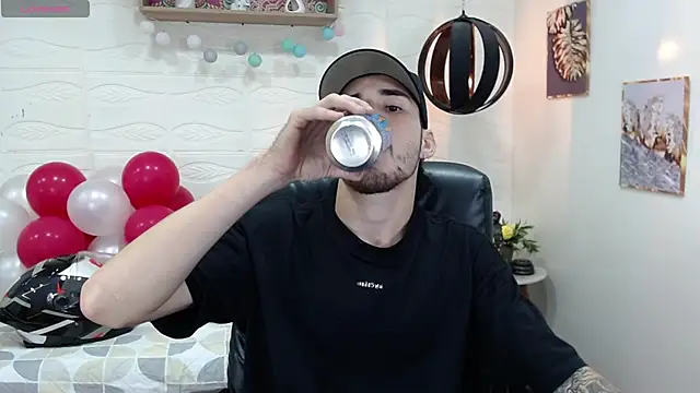 Snapshot of DmitriSanders chatting on February 2025 07:50:02 PM DmitriSanders online show from February 2025 07:50:02 PM