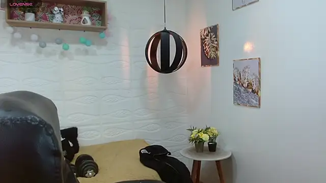 Snapshot of DmitriSanders chatting on March 2025 06:52:02 AM DmitriSanders online show from March 2025 06:52:02 AM