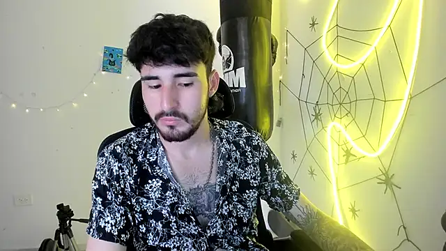 Snapshot of DmitriSanders chatting on January 2026 04:44:01 PM DmitriSanders online show from January 2026 04:44:01 PM