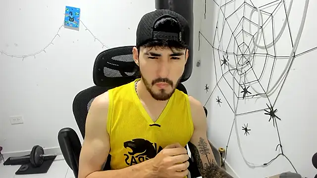 Snapshot of DmitriSanders chatting on February 2026 01:24:01 AM DmitriSanders online show from February 2026 01:24:01 AM