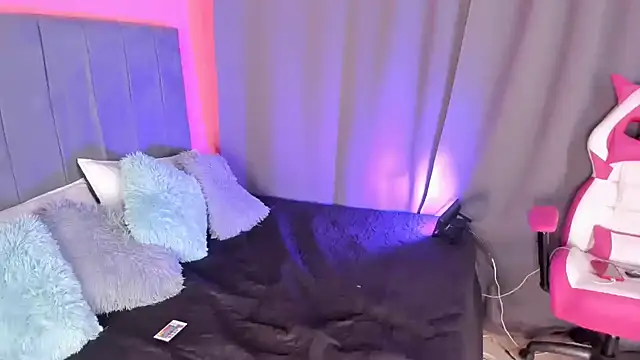 Snapshot of naatashamendozaa chatting on December 2024 03:36:02 PM naatashamendozaa online show from December 2024 03:36:02 PM