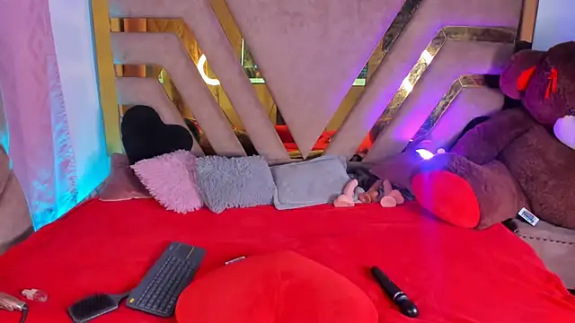 Snapshot of naatashamendozaa chatting on February 2025 02:06:02 AM naatashamendozaa online show from February 2025 02:06:02 AM