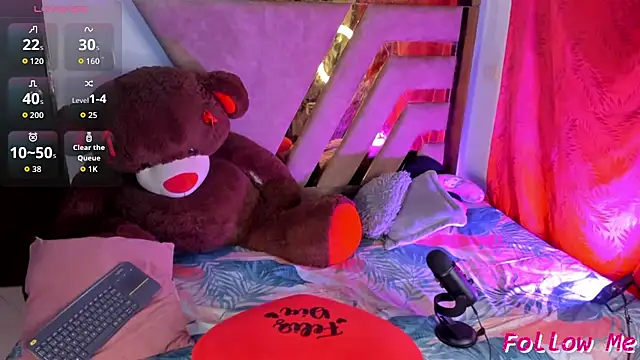 Snapshot of naatashamendozaa chatting on September 2025 02:22:01 AM naatashamendozaa online show from September 2025 02:22:01 AM