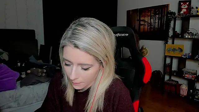 Lisaonthemoon online show from February 2026 03:01:01 PM