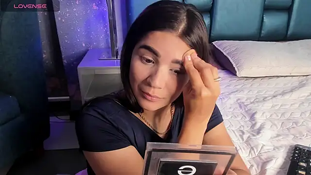 Snapshot of bellaa_becca chatting on November 2025 06:41:02 PM bellaa becca online show from November 2025 06:41:02 PM