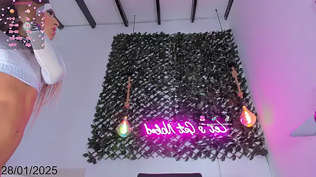 Snapshot of Brianna_Stars chatting on January 2025 08:36:02 PM Brianna Stars online show from January 2025 08:36:02 PM