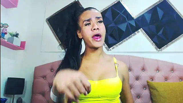 andrea safeira doll online show from October 2025 08:21:02 PM