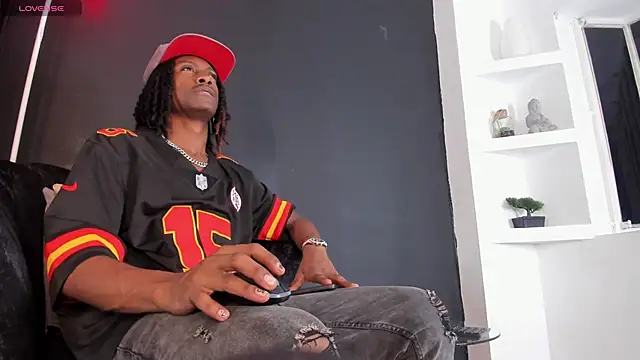 Snapshot of BRYXXXON1 chatting on December 2024 03:51:01 AM BRYXXXON1 online show from December 2024 03:51:01 AM