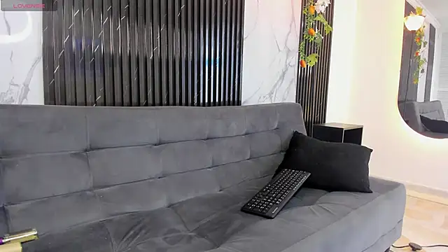 Snapshot of BRYXXXON1 chatting on January 2025 02:08:02 PM BRYXXXON1 online show from January 2025 02:08:02 PM