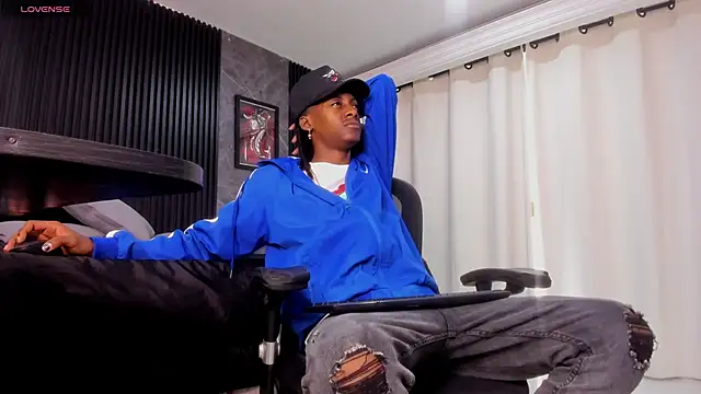 Snapshot of BRYXXXON1 chatting on January 2025 02:31:02 PM BRYXXXON1 online show from January 2025 02:31:02 PM