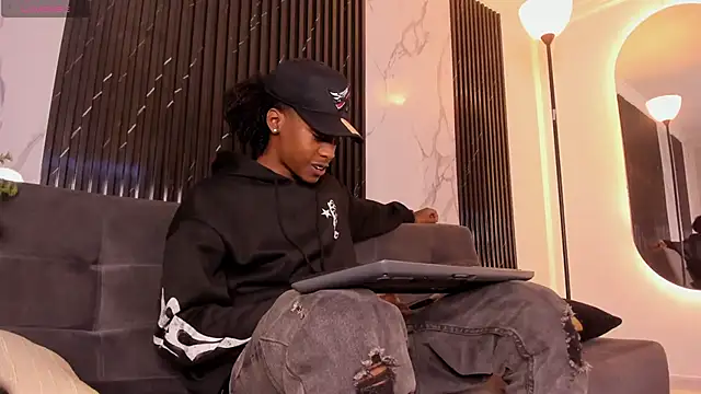 Snapshot of BRYXXXON1 chatting on February 2025 03:41:02 AM BRYXXXON1 online show from February 2025 03:41:02 AM