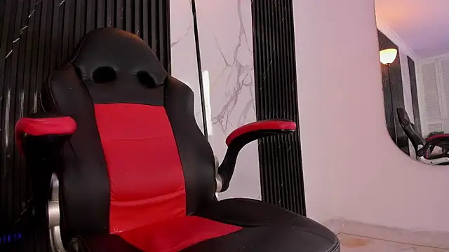 Snapshot of BRYXXXON1 chatting on February 2025 07:30:02 PM BRYXXXON1 online show from February 2025 07:30:02 PM