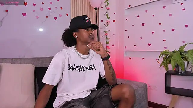 Snapshot of BRYXXXON1 chatting on March 2025 01:53:02 PM BRYXXXON1 online show from March 2025 01:53:02 PM