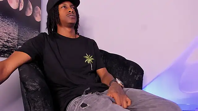 Snapshot of BRYXXXON1 chatting on October 2025 04:49:02 PM BRYXXXON1 online show from October 2025 04:49:02 PM