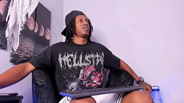 Snapshot of BRYXXXON1 chatting on October 2025 03:53:01 PM BRYXXXON1 online show from October 2025 03:53:01 PM