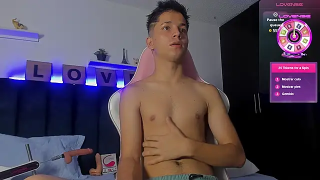 Issac james  online show from March 2025 03:20:01 AM