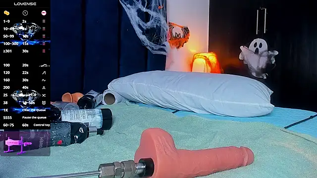 Issac james  online show from October 2025 04:35:02 AM