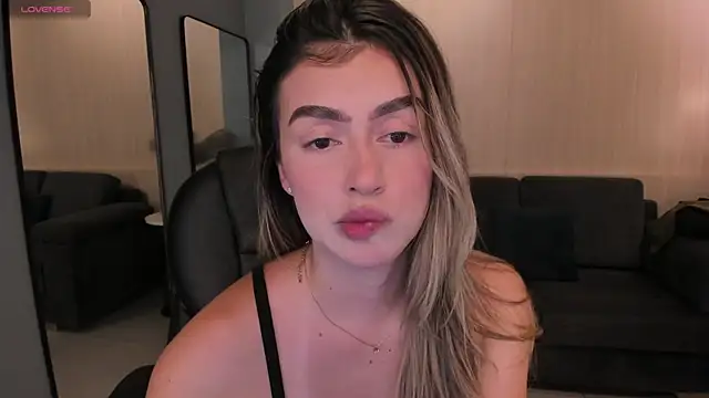 PaulinaSantos  online show from March 2025 05:17:02 PM