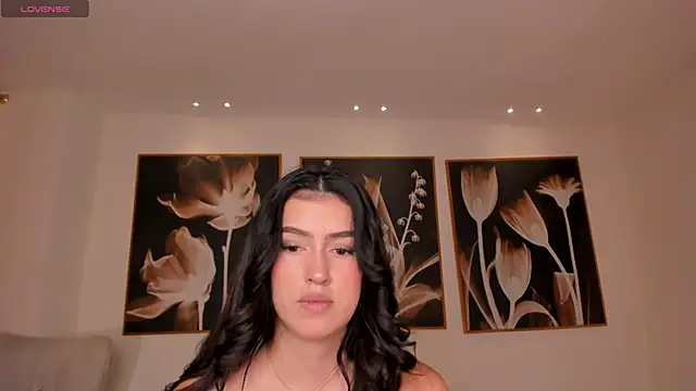 PaulinaSantos  online show from November 2025 07:36:02 PM