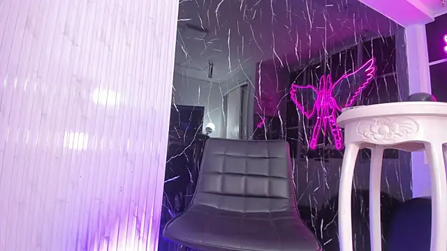 Mell Saenz online show from February 2025 10:21:02 PM