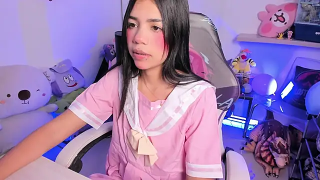 Snapshot of cutestephuwu chatting on October 2025 01:04:02 AM cutestephuwu online show from October 2025 01:04:02 AM