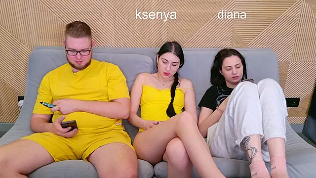 Ksenny online show from May 2026 06:54:02 AM