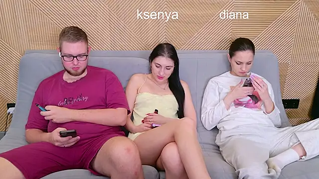 Ksenny online show from May 2026 06:54:02 AM