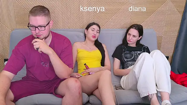 Ksenny online show from June 2026 08:17:01 AM