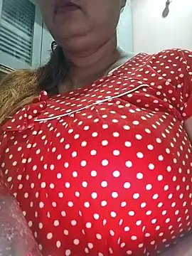 Snapshot of Dianaa9 chatting on October 2025 04:37:01 PM Dianaa9 online show from October 2025 04:37:01 PM