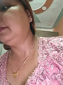 Snapshot of Dianaa9 chatting on October 2025 04:57:01 AM Dianaa9 online show from October 2025 04:57:01 AM